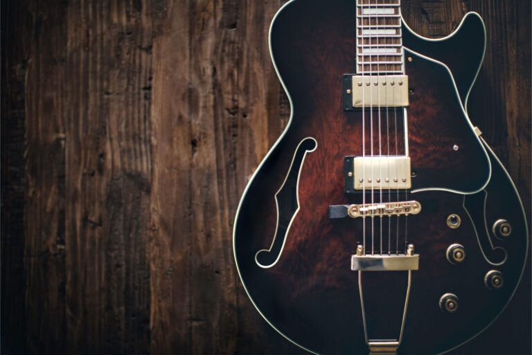 guitar2 768x512